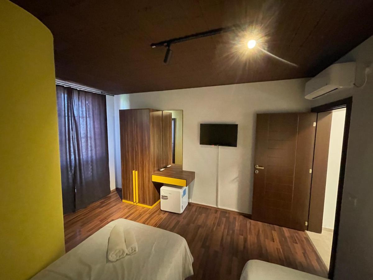 Hotel Hiserra พริเซรน ภายนอก รูปภาพ
